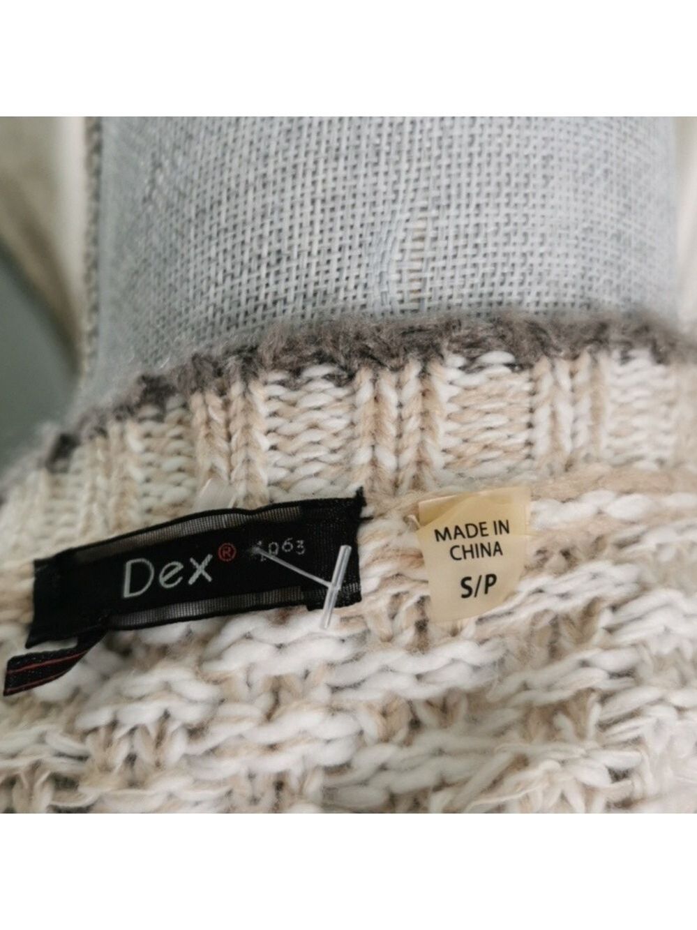 Womens Dex open eyelash, boho, beachy cardigan. Size Small - Picture 7 of 9